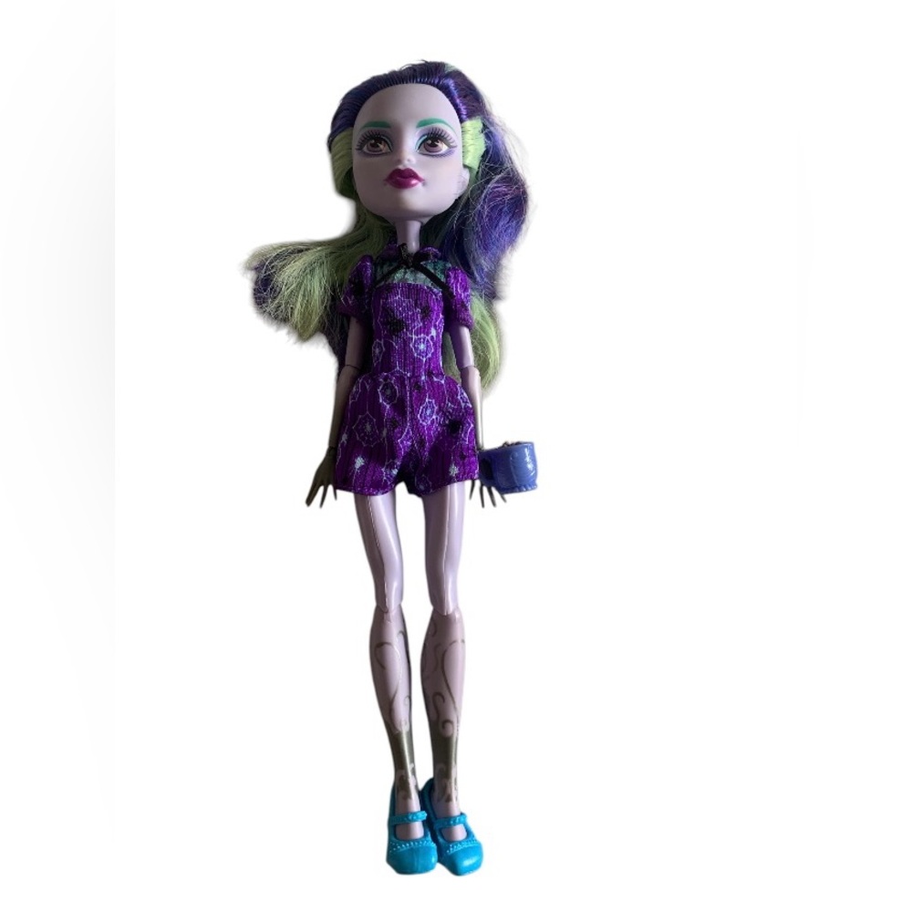 Monster High Twyla Coffin Bean Mattel Collectible Toy Doll